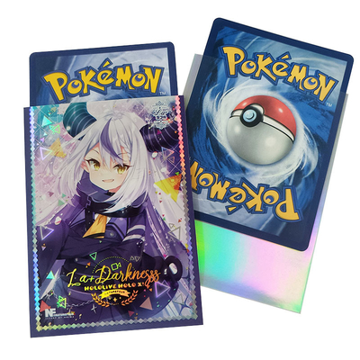 Maniche sveglie della carta della ragazza di anime di Art Printing Card Sleeves Tcg del fumetto della carta di dimensione olografica su ordinazione della manica MTG Yugioh