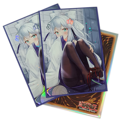 La carta su ordinazione di anime collega le maniche con un manicotto di plastica della figurina di Art Printed Game Card Sleeves del solido di dimensione 62x89mm di Yugioh Giappone